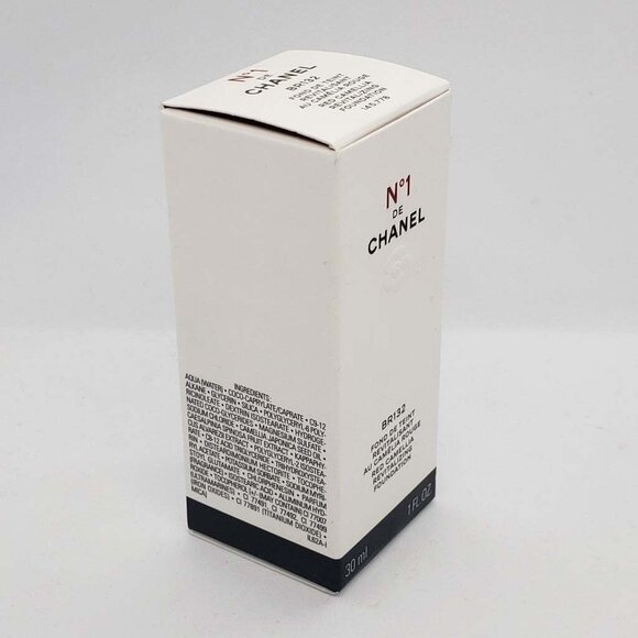 Chanel No.1 de CHANEL Red Camelia Revitalizing Foundation BR132 1oz 30ml - Picture 3 of 4